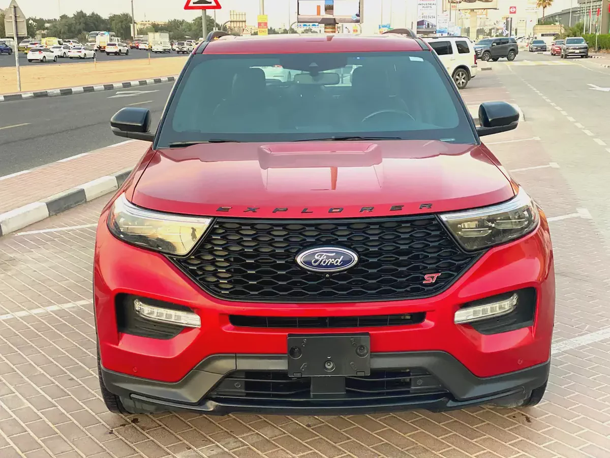 2022 Ford Explorer ST, maroon-4-4