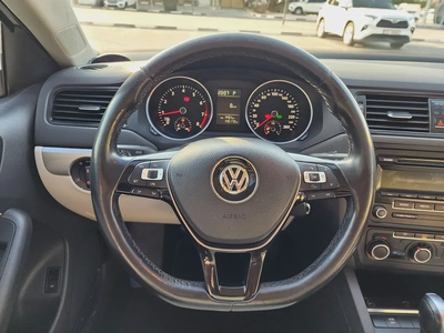 Volkswagen Jetta S V4 2.0L 2015 Model GCC Specs With Partial Service History In Perfect Condition-13