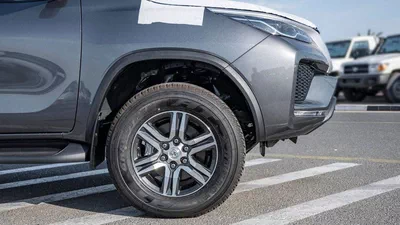 Toyota Fortuner EXR FORTUNER SR5 2.7L PETROL FULL OPTION 4X4 2025-5