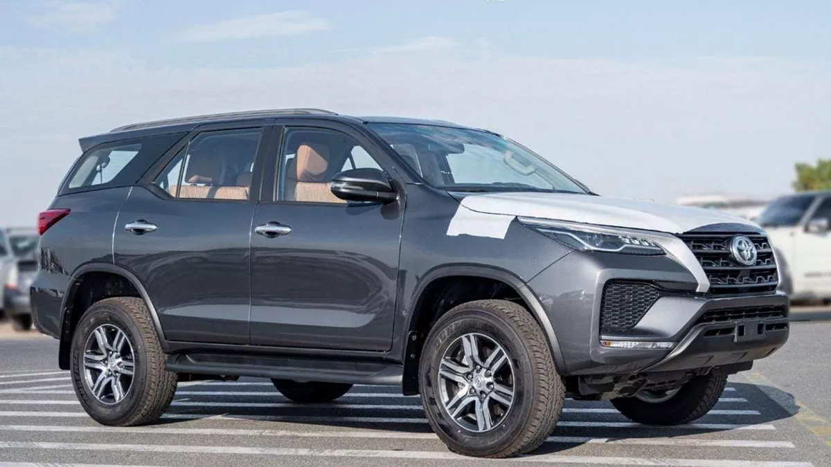 Toyota Fortuner EXR FORTUNER SR5 2.7L PETROL FULL OPTION 4X4 2025