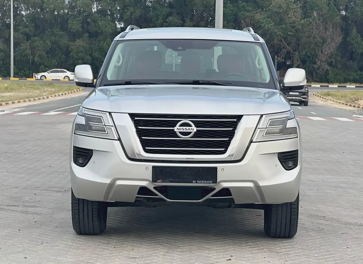 Nissan Patrol 2020 LE Platinum GCC Without Bank 29000 Advance remaining easy installment-2-2