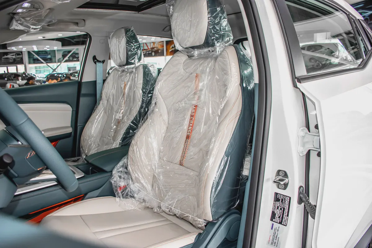 GAC WARRANTY 2031 / 150,000 KM | MOONROOF | LEATHER | 1.5 GB | GCC-14-14