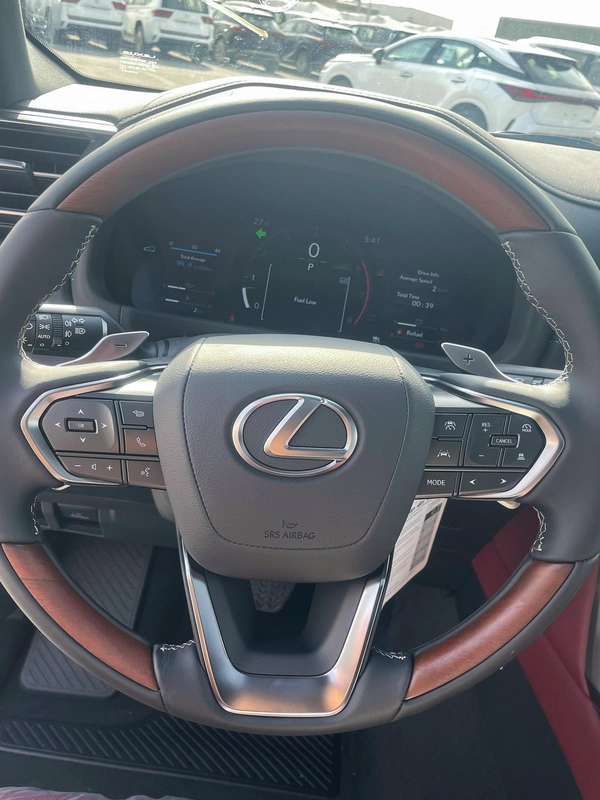 LEXUS LX600 SIGNATURE 2025 | 3.5L | ZERO KM | GCC | FULL OPTIONS