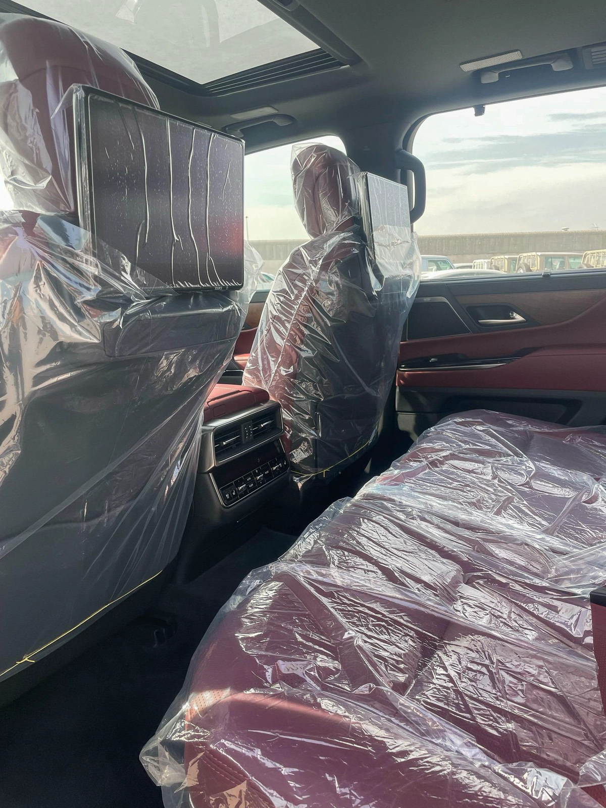 LEXUS LX600 SIGNATURE 2025 | 3.5L | ZERO KM | GCC | FULL OPTIONS-3-3