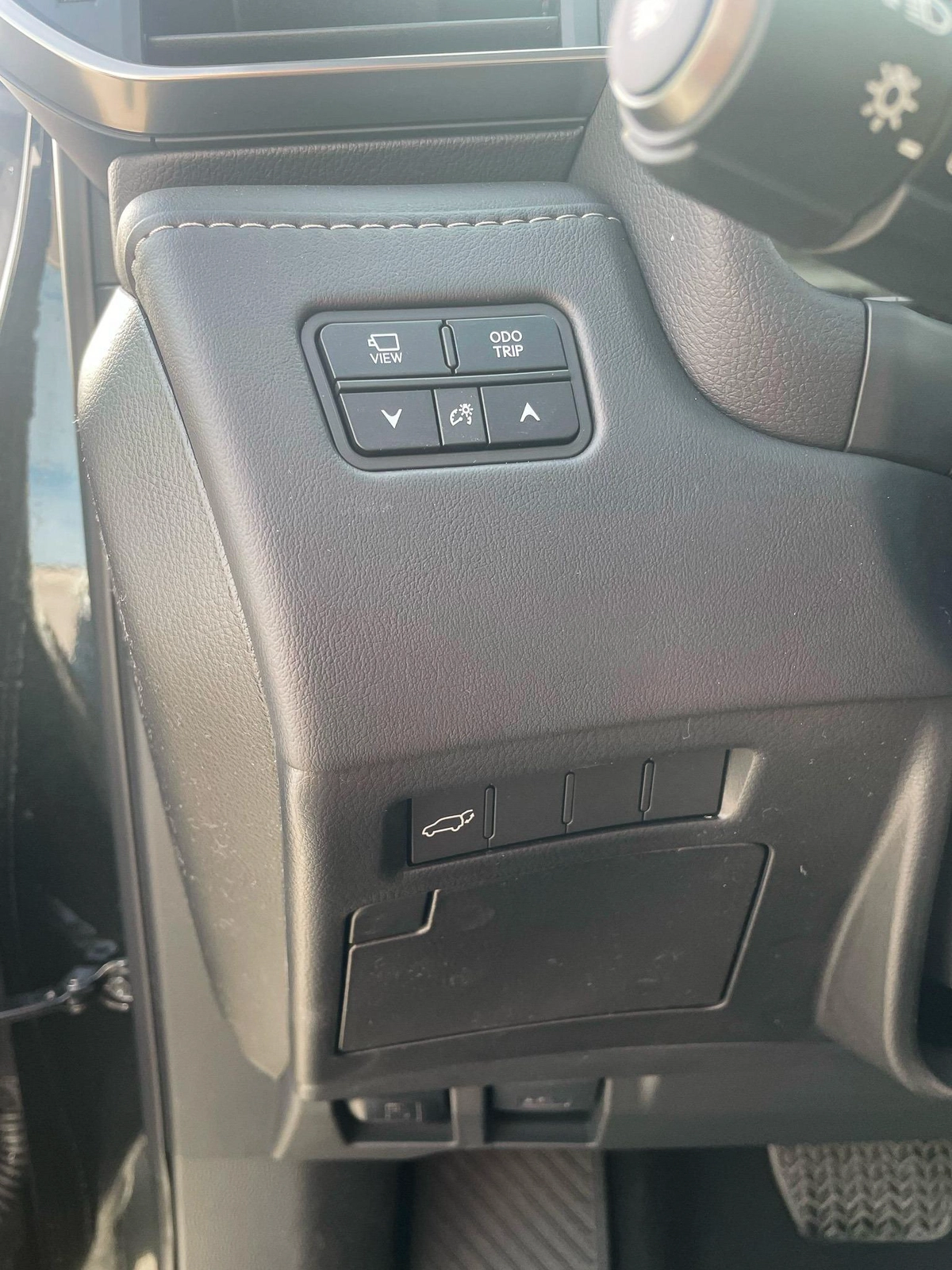 LEXUS LX600 SIGNATURE 2025 | 3.5L | ZERO KM | GCC | FULL OPTIONS-1-1