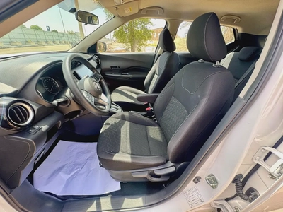 740-Monthly l GCC l 1.6L, Cruise, Camera l Accident Free-7