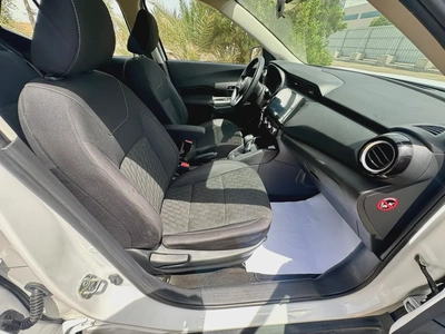 740-Monthly l GCC l 1.6L, Cruise, Camera l Accident Free-8