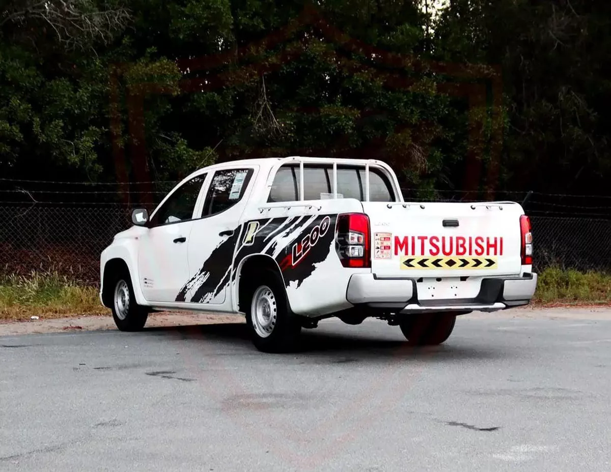 Mitsubishi L200 GL 2.5L V4 | GCC Specs | Accident-Free | Excellent Condition | 806/Month-3-0