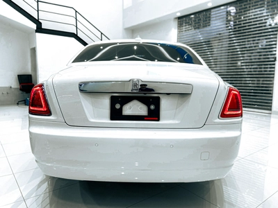 Rolls Royce-Ghost 2017-1
