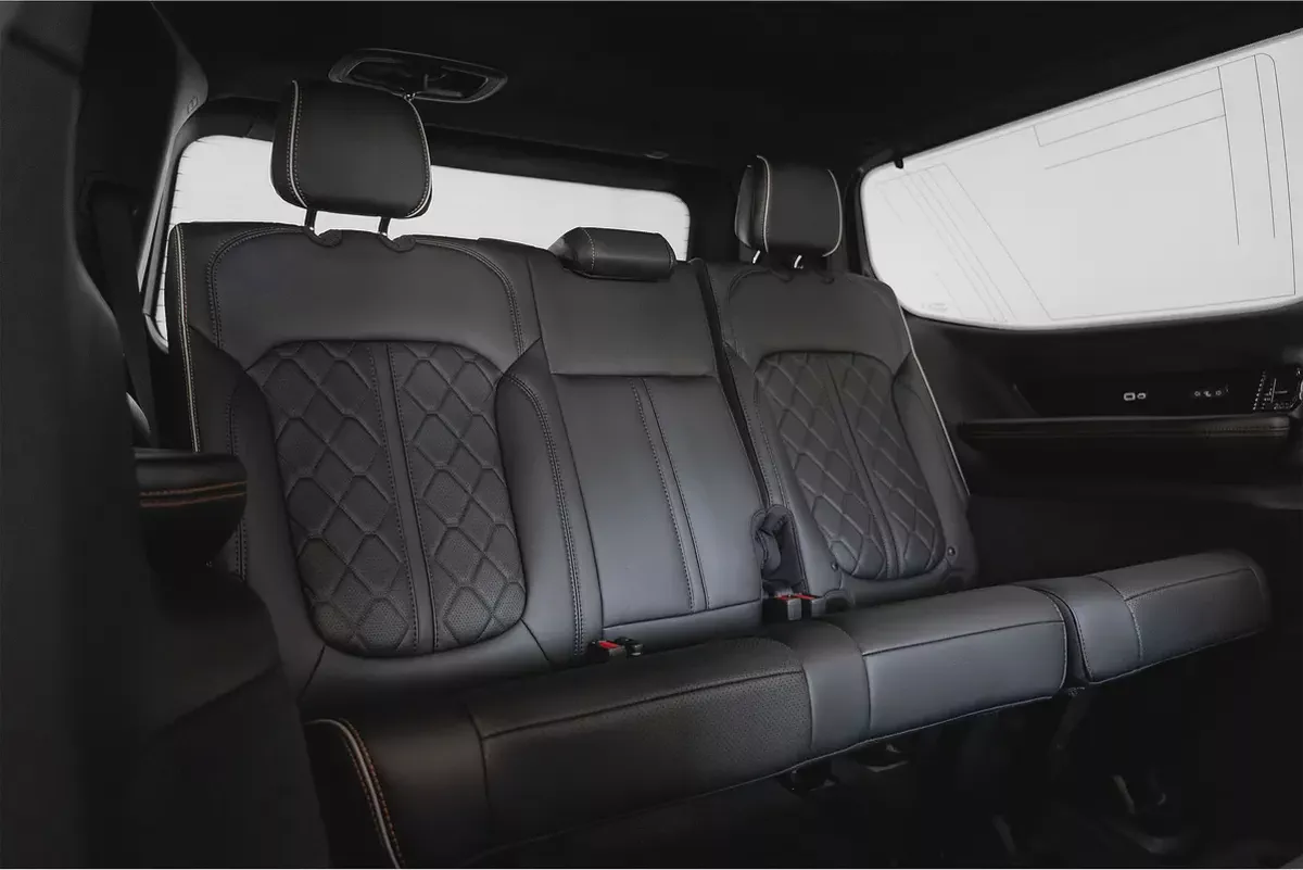 AED 4,811 / 60 months | 0% DP | 2023 Jeep Grand Wagoneer Series III Obsidian / Jeep Warranty-15-15