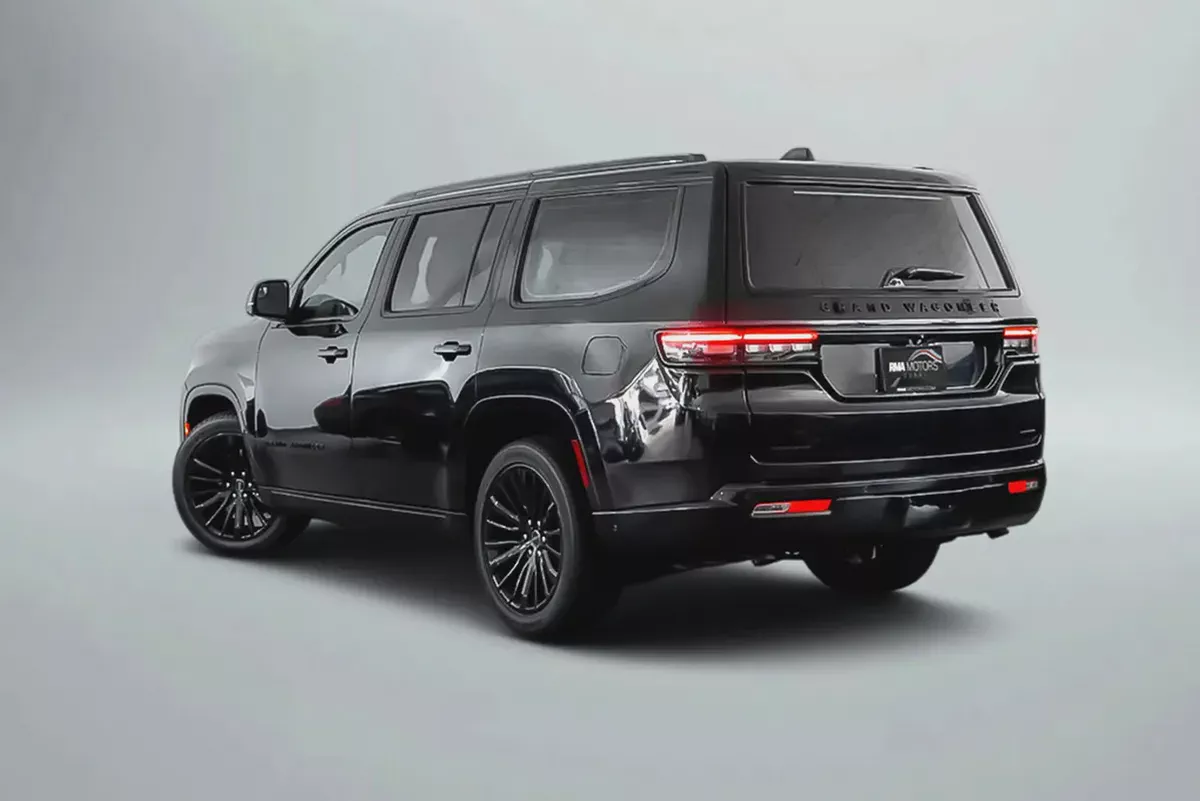 AED 4,811 / 60 months | 0% DP | 2023 Jeep Grand Wagoneer Series III Obsidian / Jeep Warranty-1-1