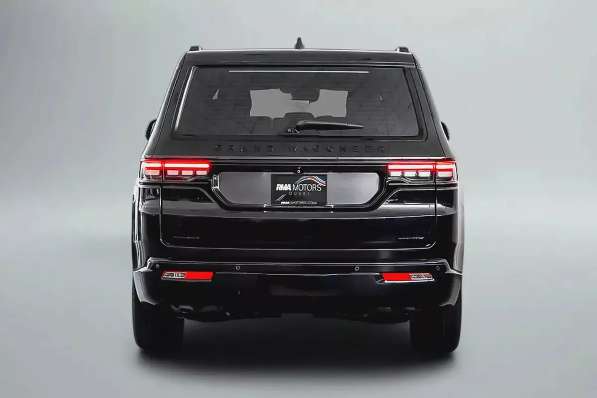 AED 4,811 / 60 months | 0% DP | 2023 Jeep Grand Wagoneer Series III Obsidian / Jeep Warranty-3-3