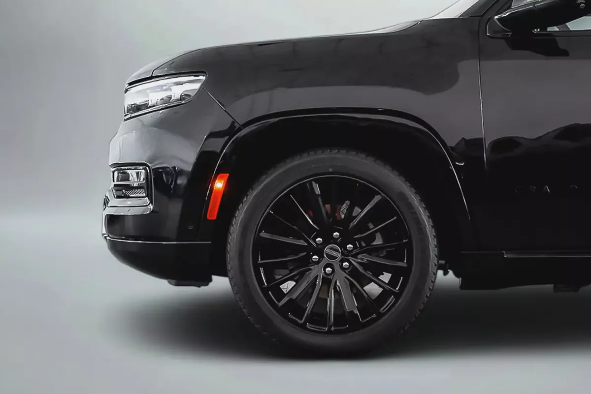 AED 4,811 / 60 months | 0% DP | 2023 Jeep Grand Wagoneer Series III Obsidian / Jeep Warranty-5-5