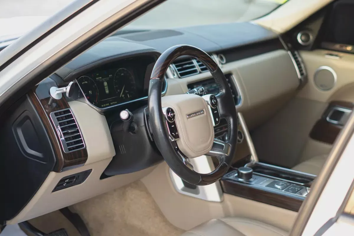 RANGE ROVER VOGE 2015 GCC-10-10