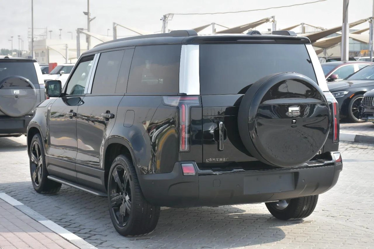 ROX 01 SEVEN SEATS 2025 | BLACK-16-16