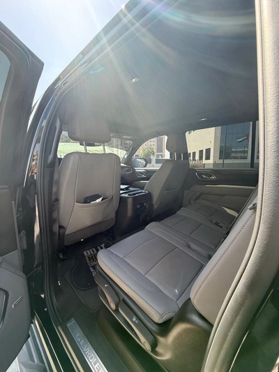 Chevrolet Suburban LT 2024-5