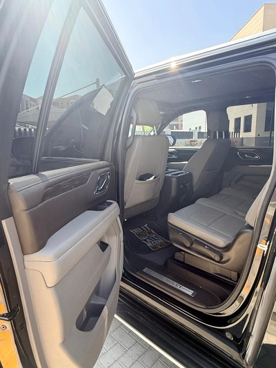 Chevrolet Suburban LT 2024-3