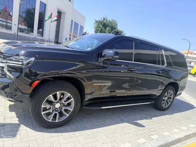 Chevrolet Suburban LT 2024-6