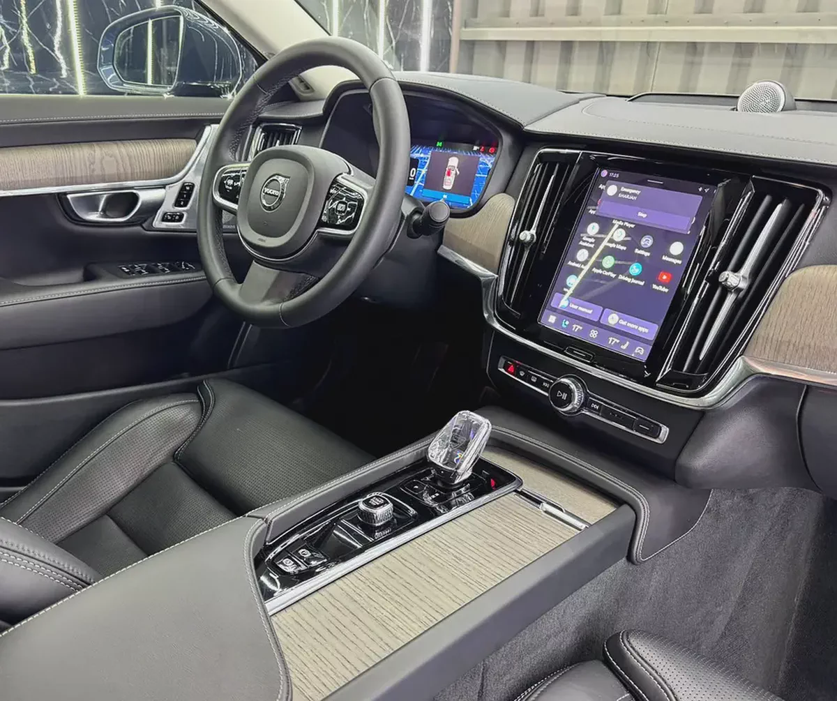 2023 Volvo S90 B6 | Low mileage | GCC | Al Futtaim Warranty & Service 2028 | Full Service History-14-14