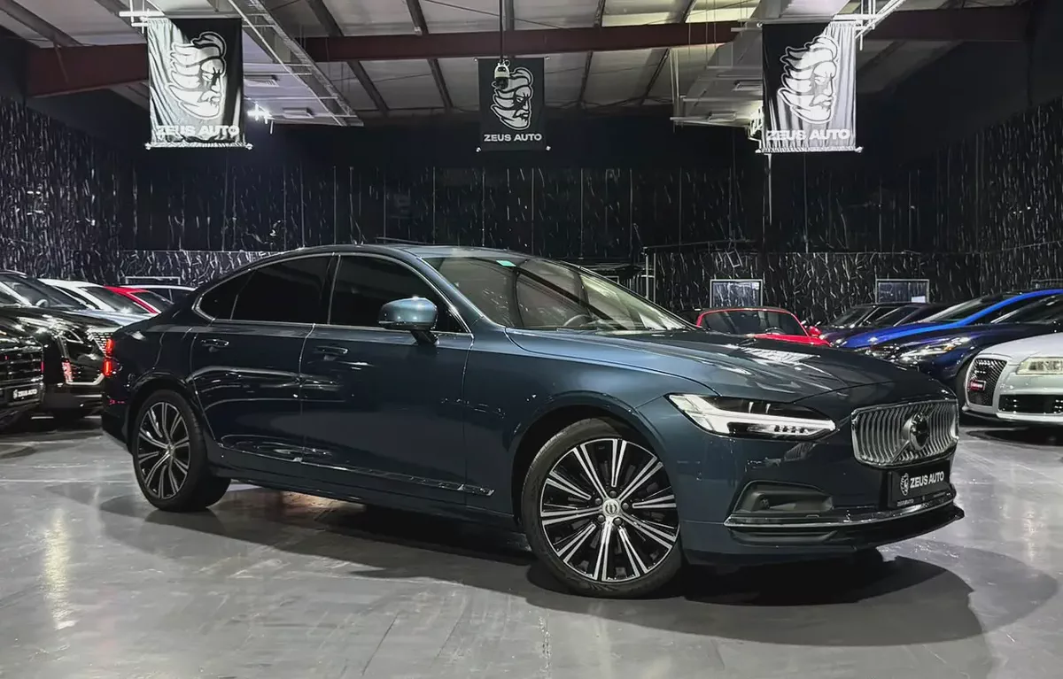 2023 Volvo S90 B6 | Low mileage | GCC | Al Futtaim Warranty & Service 2028 | Full Service History-2-2