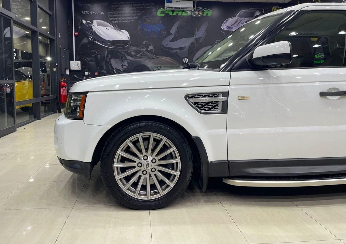 Land Rover Range Rover Sport HSE Land Rover Range Rover Sport 2011 GCC Spec Original paint-5-0