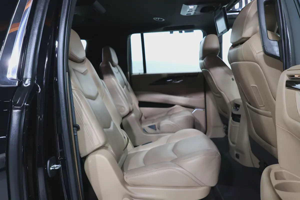 2020 Cadillac Escalade Sport Platinum GCC Specs-13-13