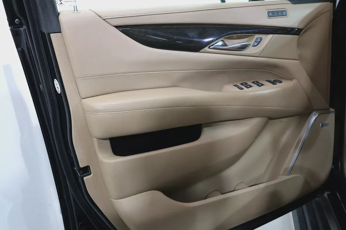 2020 Cadillac Escalade Sport Platinum GCC Specs-7-7