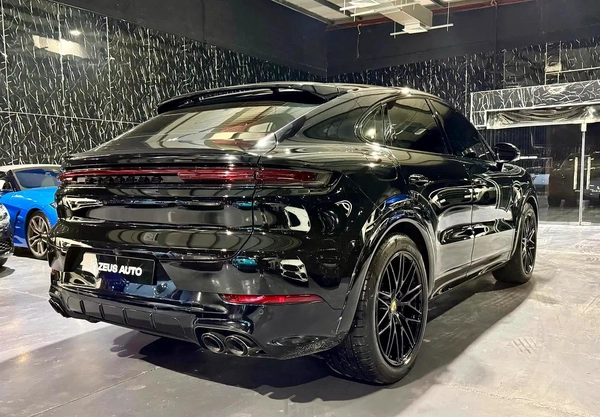 Porsche Cayenne S 2024 | Low Mileage | Excellent Condition | GCC Specs | Full Service History