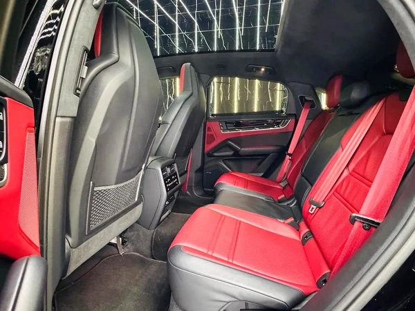 Porsche Cayenne S 2024 | Low Mileage | Excellent Condition | GCC Specs | Full Service History