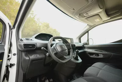Peugeot Partner | Delivery Van | Petrol | GCC Specs | Ref#P26612-9