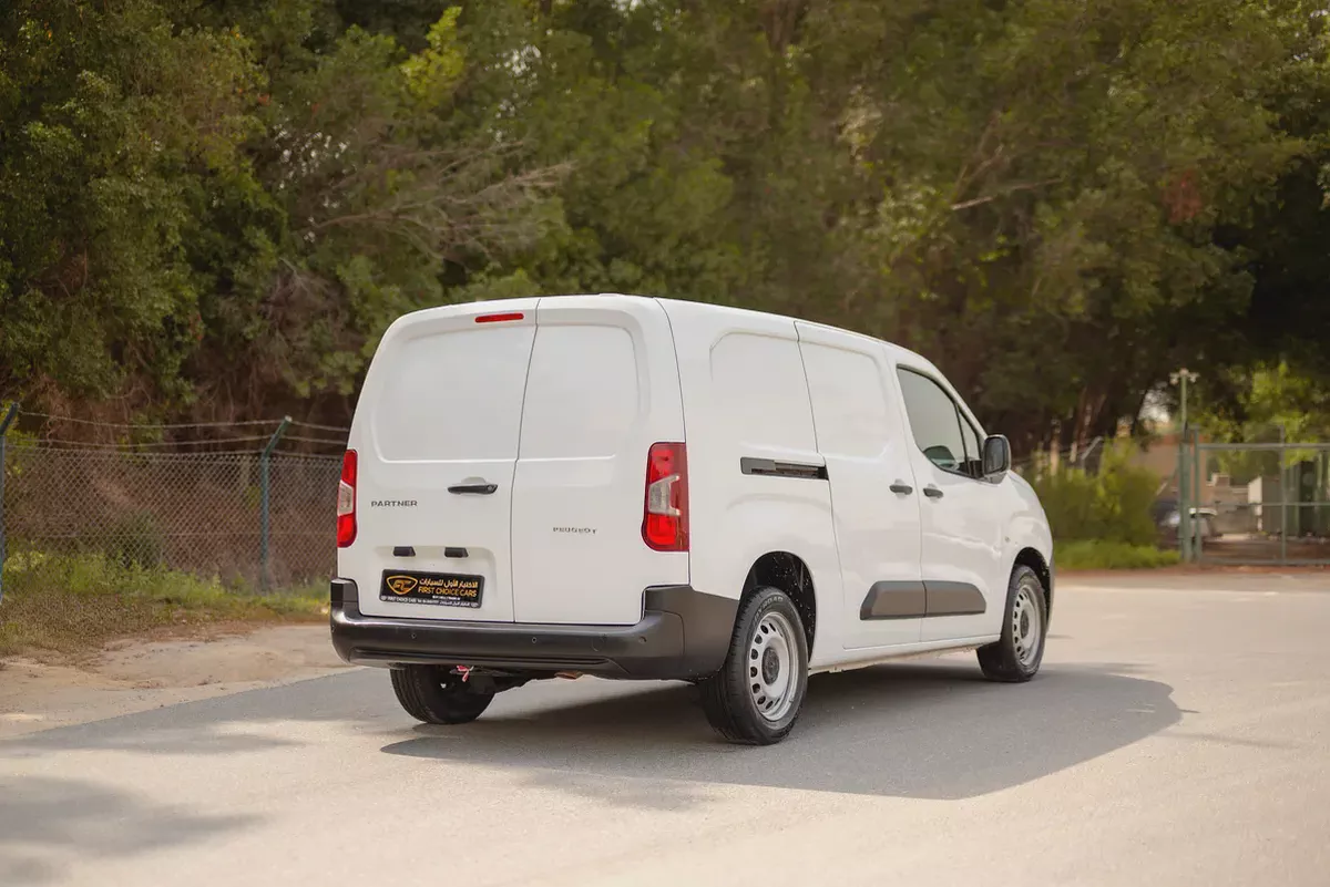 Peugeot Partner | Delivery Van | Petrol | GCC Specs | Ref#P26612-2-2