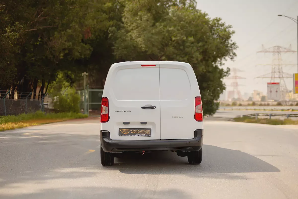 Peugeot Partner | Delivery Van | Petrol | GCC Specs | Ref#P26612-5-5