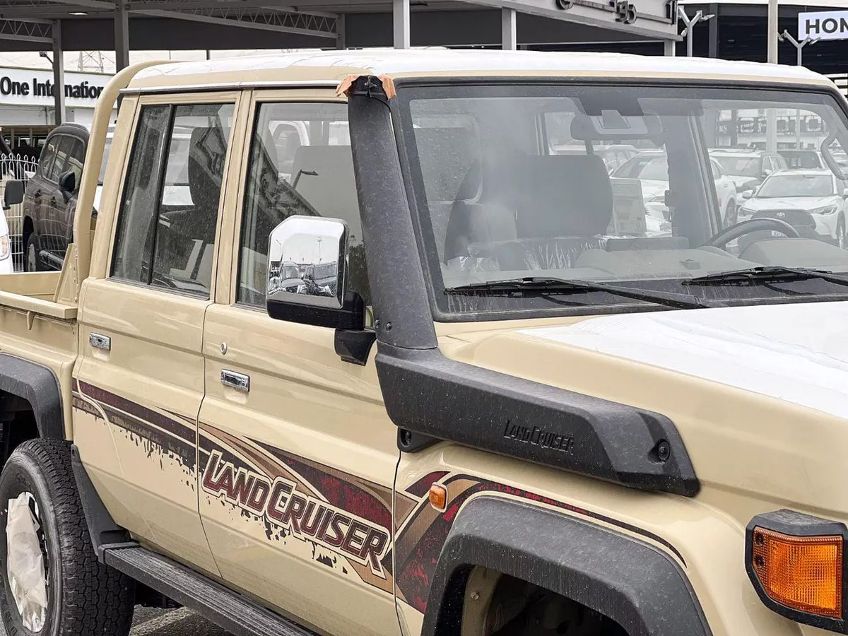 Toyota Land Cruiser Pick Up EXPORT ONLY - FULL OPTION 4.0L PETROL (OMANI)-10-0