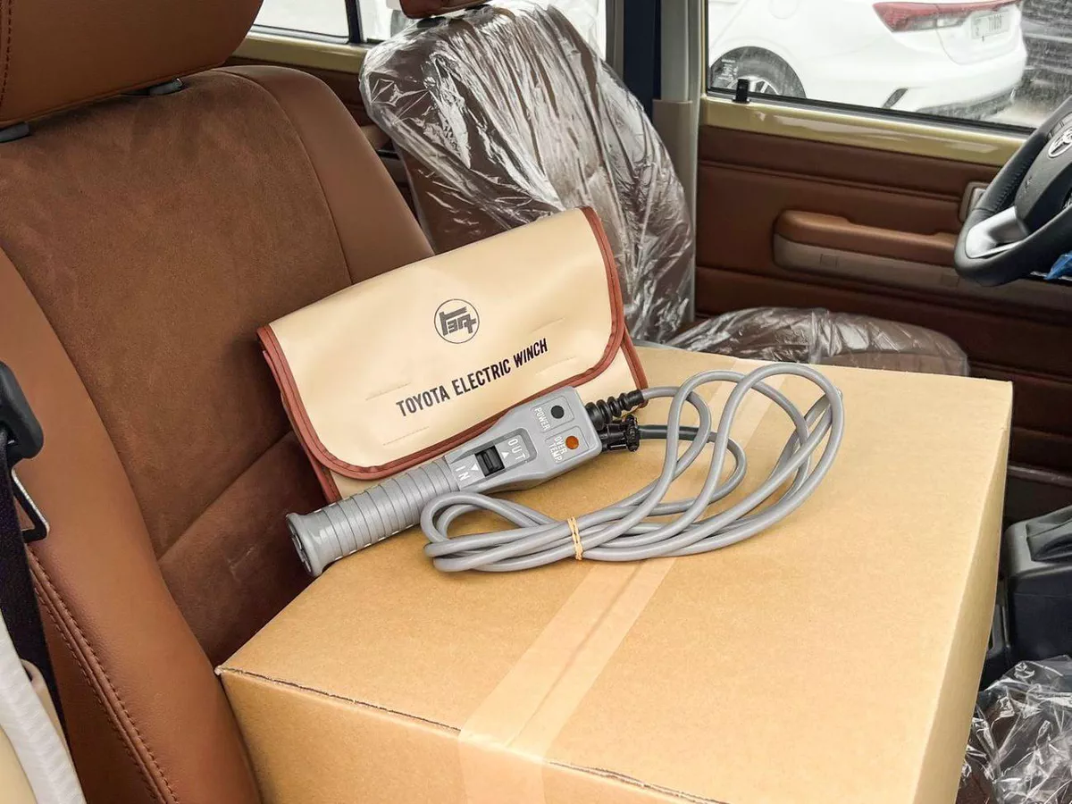 Toyota Land Cruiser Pick Up EXPORT ONLY - FULL OPTION 4.0L PETROL (OMANI)-20-0