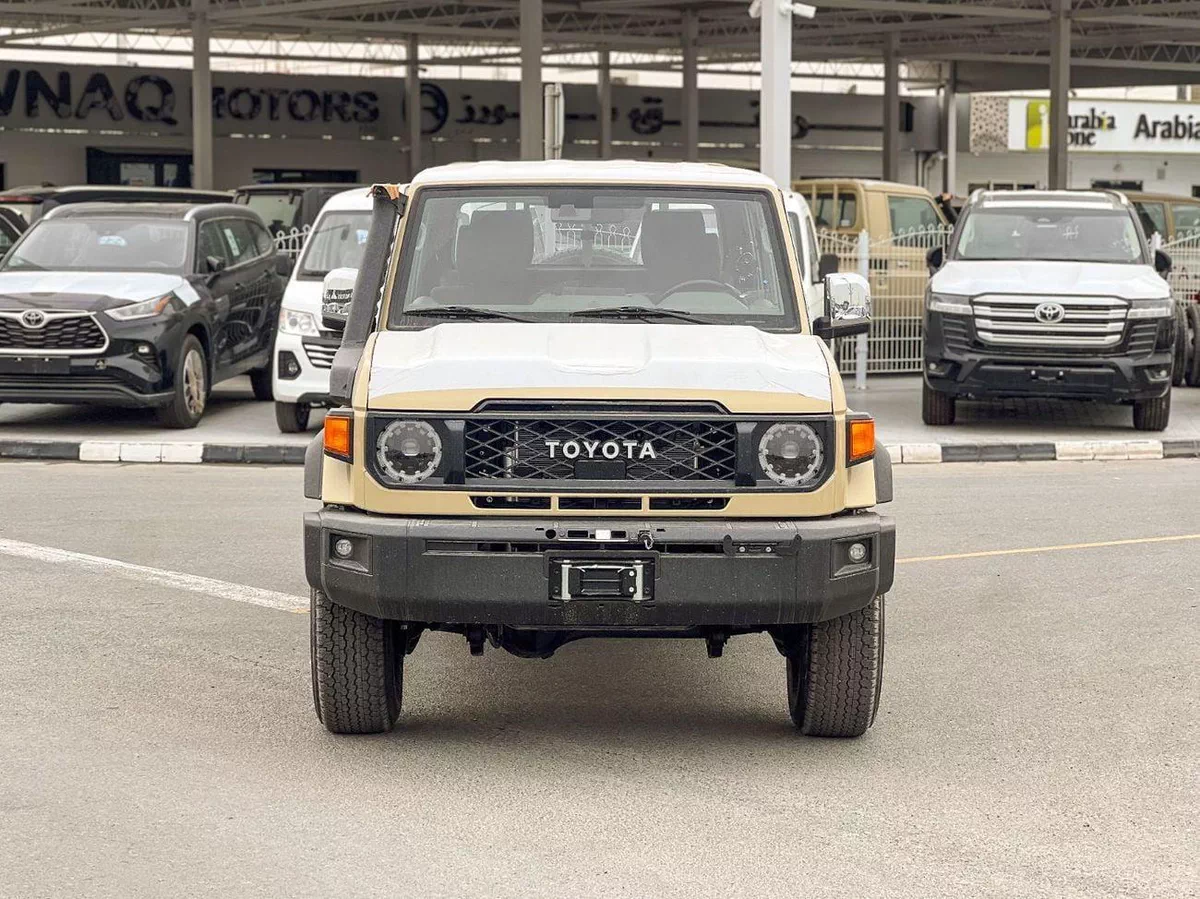 Toyota Land Cruiser Pick Up EXPORT ONLY - FULL OPTION 4.0L PETROL (OMANI)-1-0