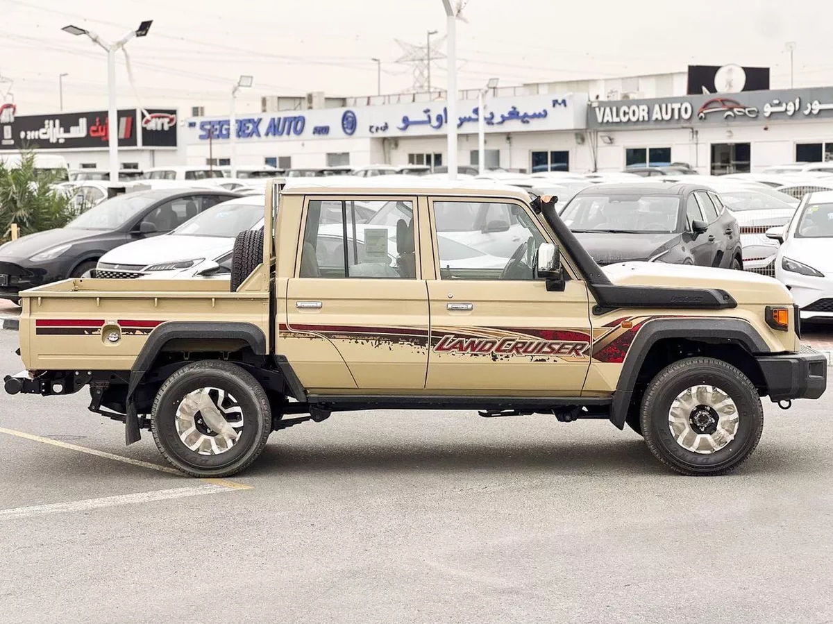 Toyota Land Cruiser Pick Up EXPORT ONLY - FULL OPTION 4.0L PETROL (OMANI)-3-0