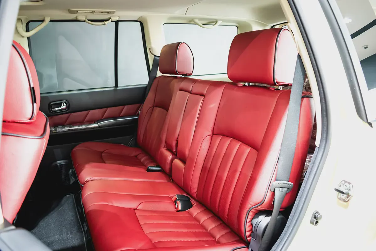 2023 Nissan Patrol Safari Super Safari GCC Specs – Excellent Condition-7-7