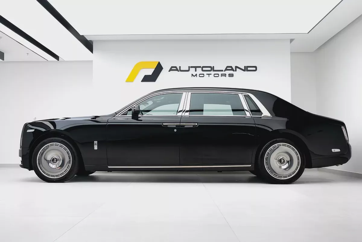 2026 ROLLS ROYCE PHANTOM EWB | GCC | MAIN DEALER WARRANTY SERVICE | VIP REAR SEATS-4-4