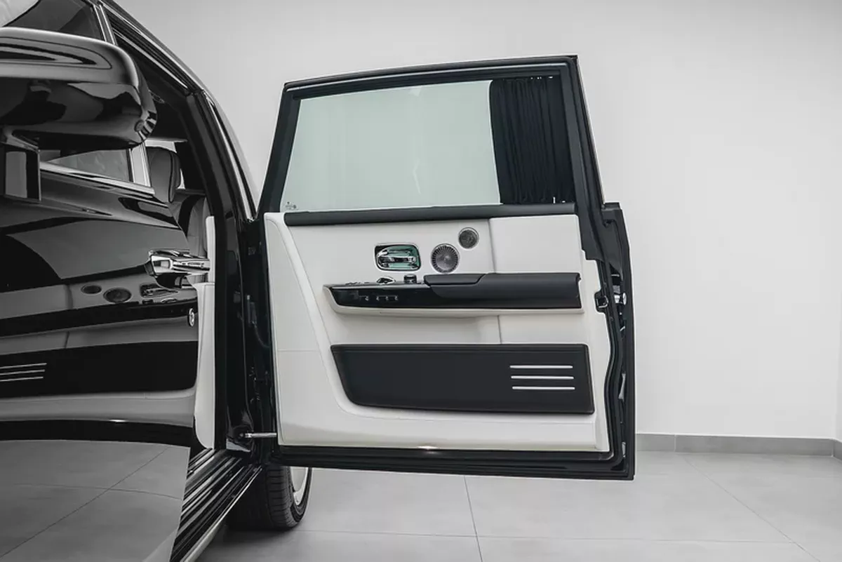 2026 ROLLS ROYCE PHANTOM EWB | GCC | MAIN DEALER WARRANTY SERVICE | VIP REAR SEATS-6-6