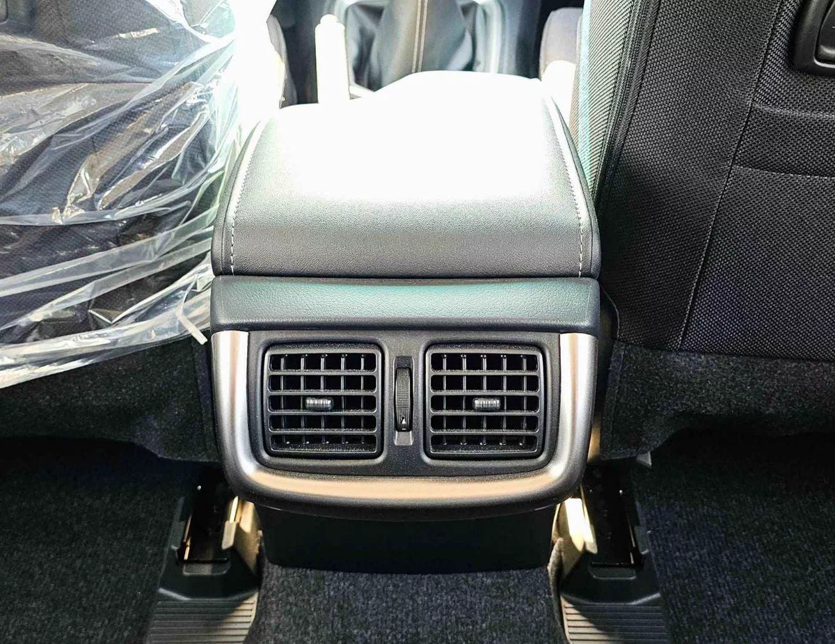 Toyota Hilux SGLX SR5 / NARROW BODY DOUBLE CABIN / 2.7L PETROL V4 M/T / REAL CAMERA WITH CHROME BUMPERS (CODE#HP2MF)-13-0