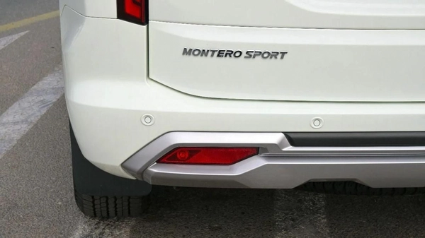 Mitsubishi Montero Sport 3.0L DIESEL FULL OPTION