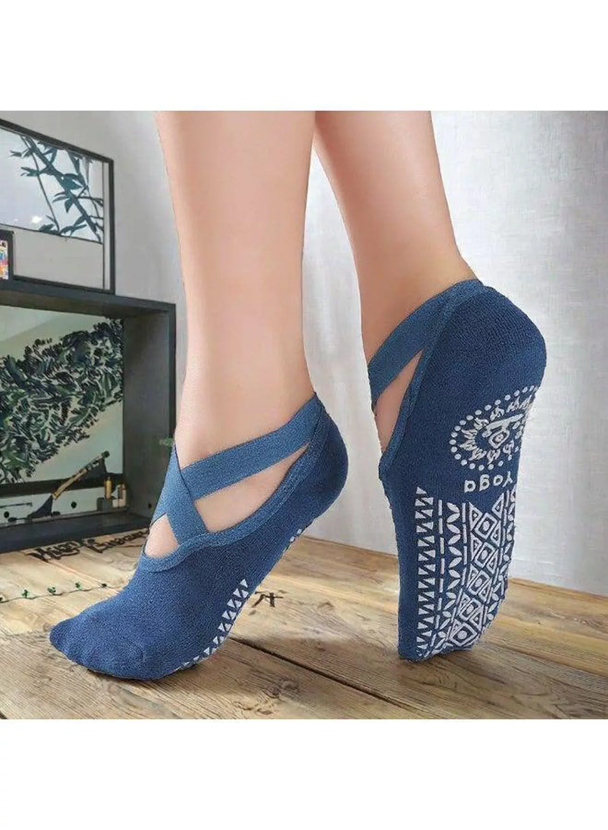 Stylish Women’s Non-Slip Yoga Socks with Criss Cross Straps, Pilates Grip Socks, Breathable Ballet Dance Socks with Printed Sole for Barre, Gym, Fitness, Exercise Classes and Comfortable Home Wear
