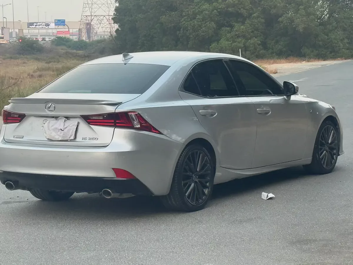 2015 Lexus IS-Series IS 250 - American Specs - Excellent Condition-5-5