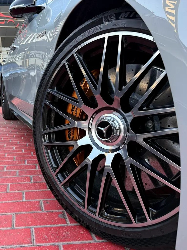 2024 Mercedes-Benz S 63 AMG E Performance
