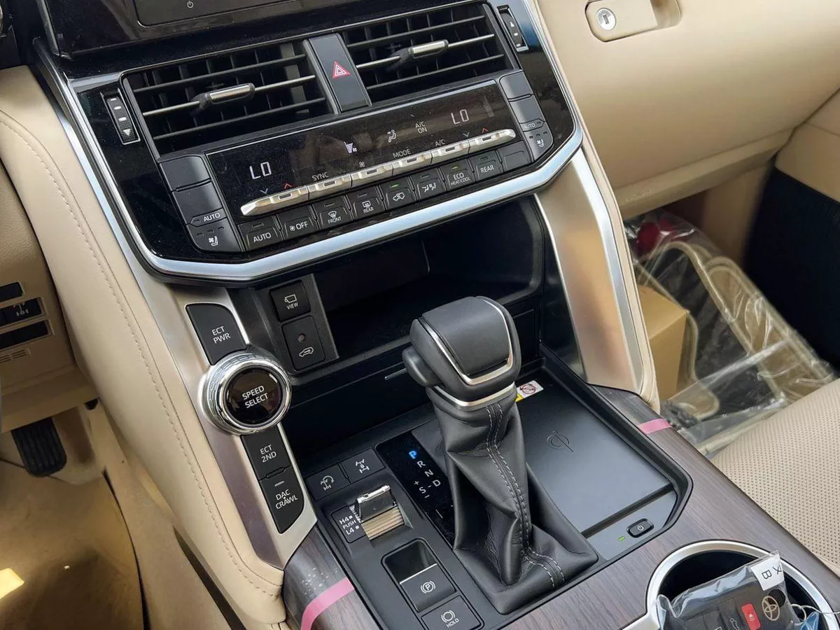 Toyota Land Cruiser GXR EXPORT ONLY - 2026 LC300 4.0L (GCC Specification)-19-0