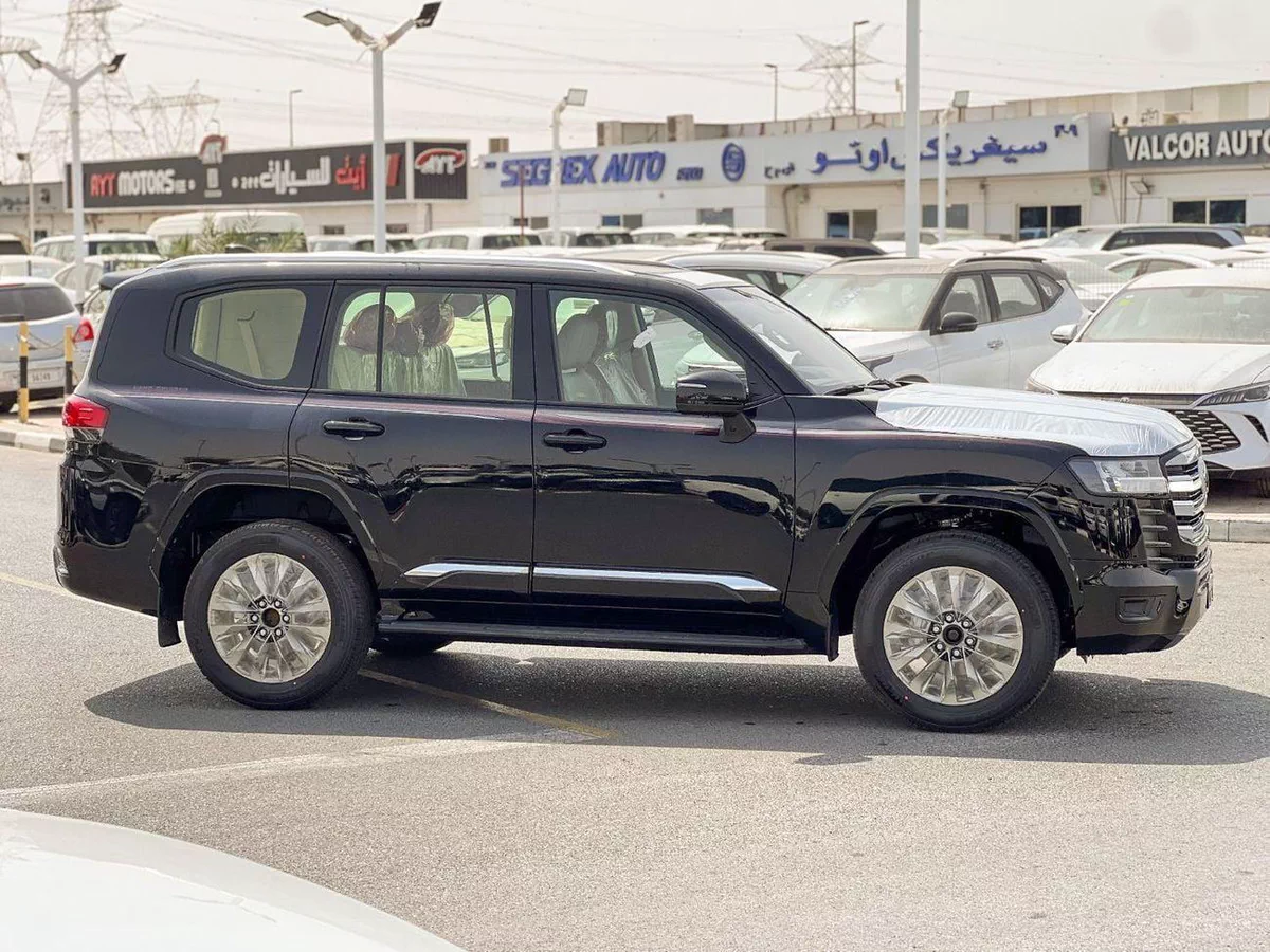 Toyota Land Cruiser GXR EXPORT ONLY - 2026 LC300 4.0L (GCC Specification)-3-0