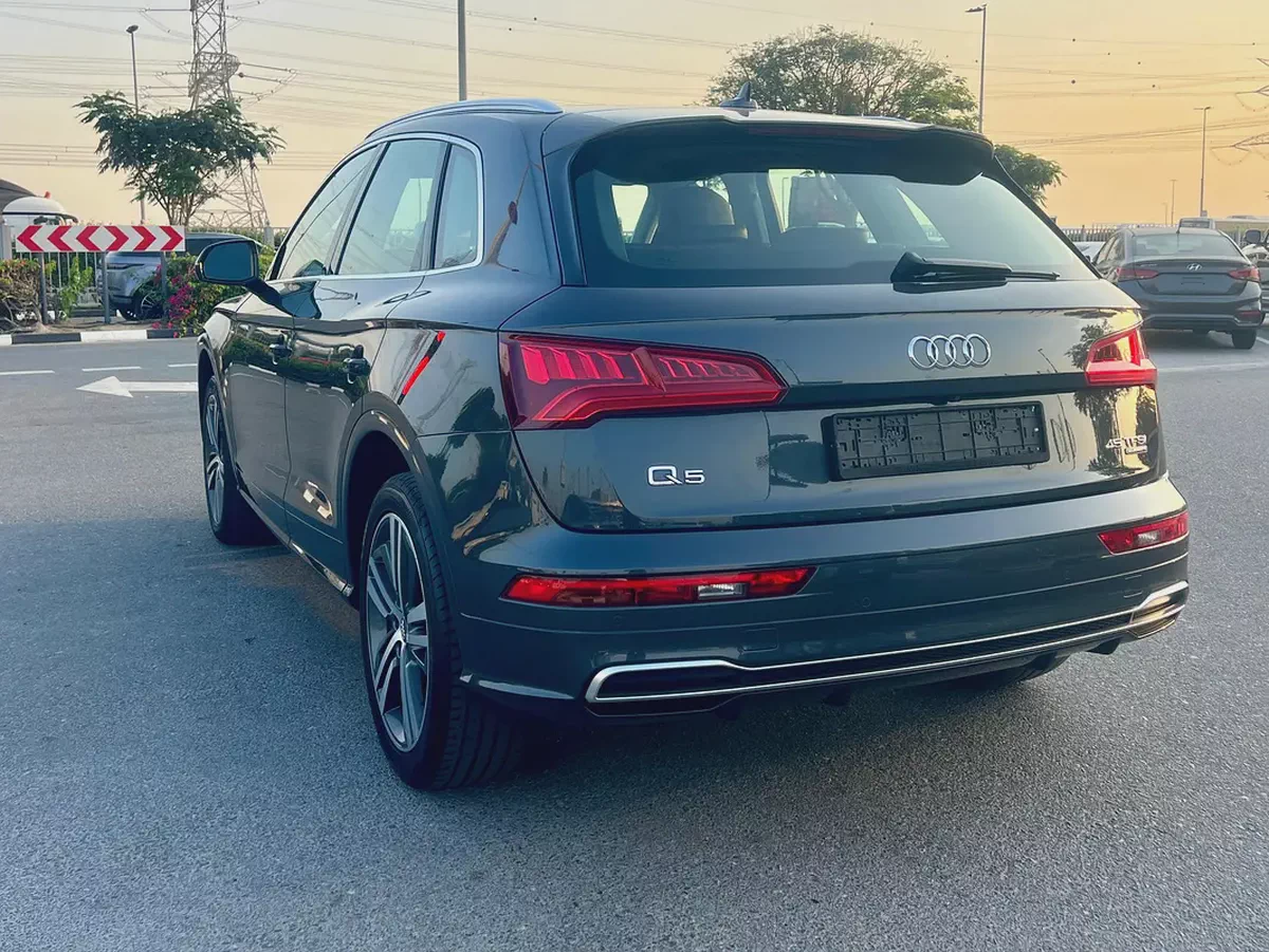 Audi Q5 45 TFSI quattro S line 2020 - GCC Specs - Excellent Condition-5-5