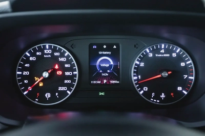 1 YR / 20,000 KM WARRANTY | AED 600 PM-11