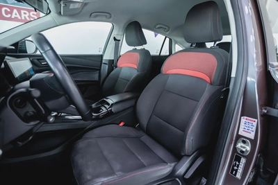 1 YR / 20,000 KM WARRANTY | AED 600 PM-13