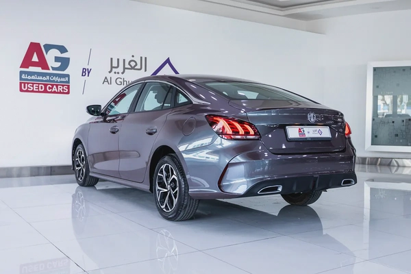 1 YR / 20,000 KM WARRANTY | AED 600 PM